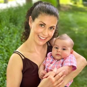 Meet your Posher, Laura